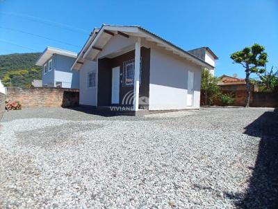Casa para Venda, em Florian�polis, bairro Ingleses do Rio Vermelho, 2 dormit�rios, 1 banheiro, 4 vagas